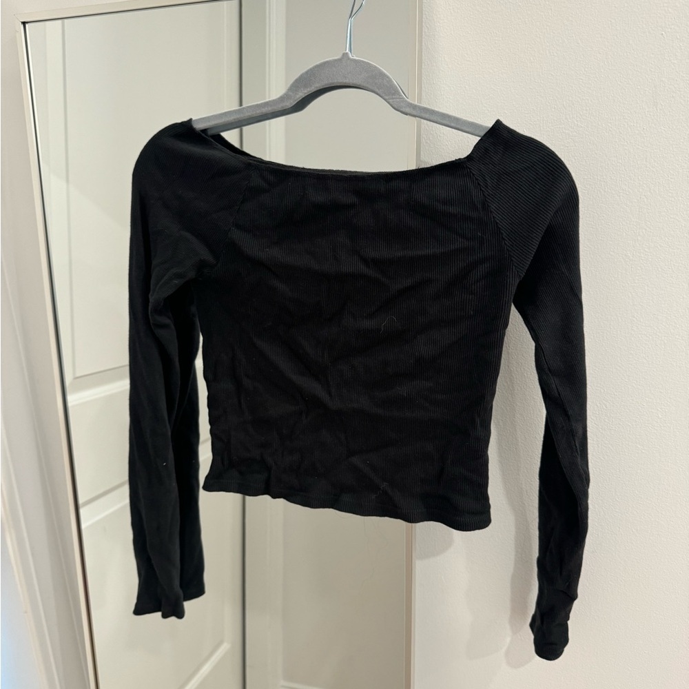 Brandy Melville off the shoulder rib top